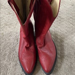Durango red pull on boots size 8